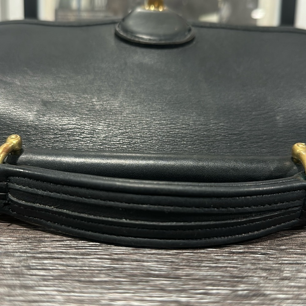 Vintage Coach Willis Black
Leather Cross-body/Satchel/Top Handle
Bag 9927 - Picture 12 of 16